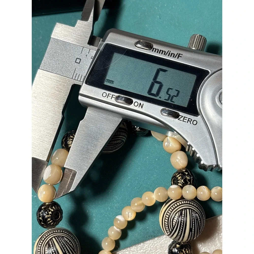 Vintage Boho Carved Geometric Bead‎ & Shell Strand Necklace Cream Black Tan